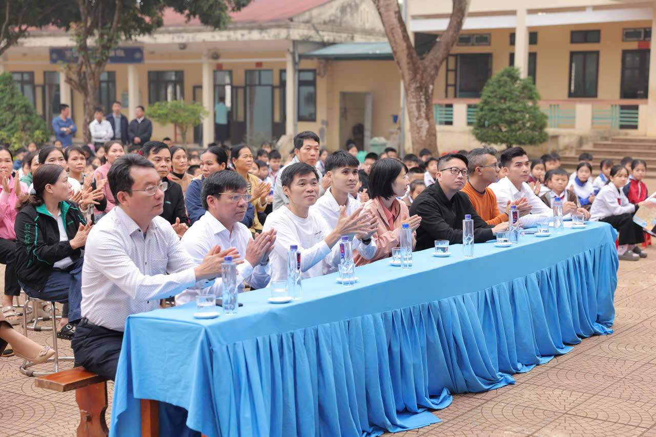 Khai giảng năm học mới